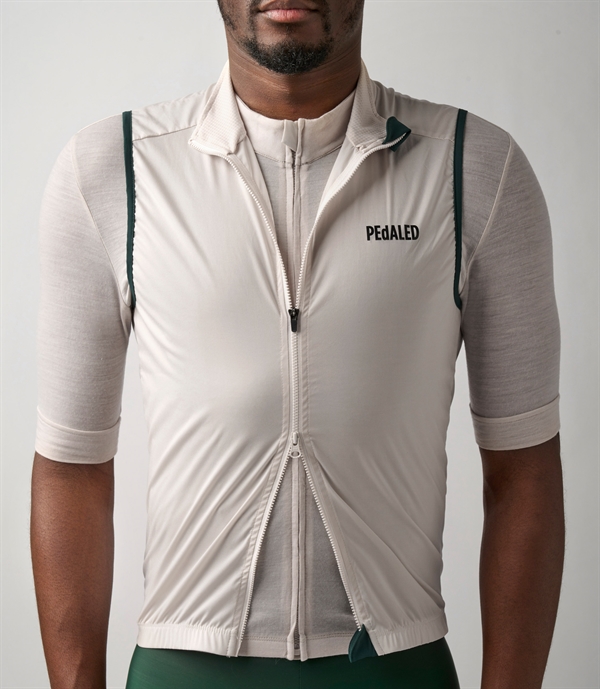 PEdALED Mens Essential Windproof Vest - Off White